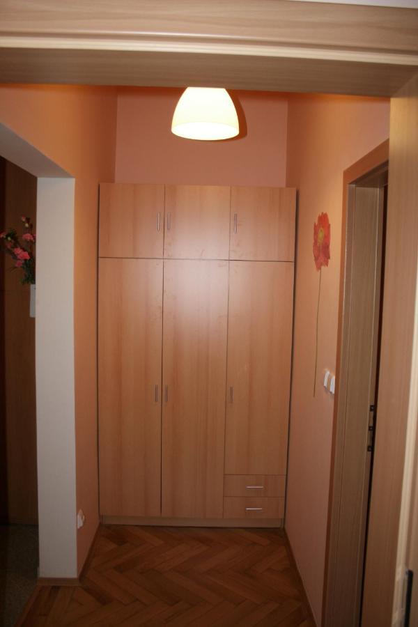 Apartment No. 12 Trziste 29 卡罗维发利 外观 照片